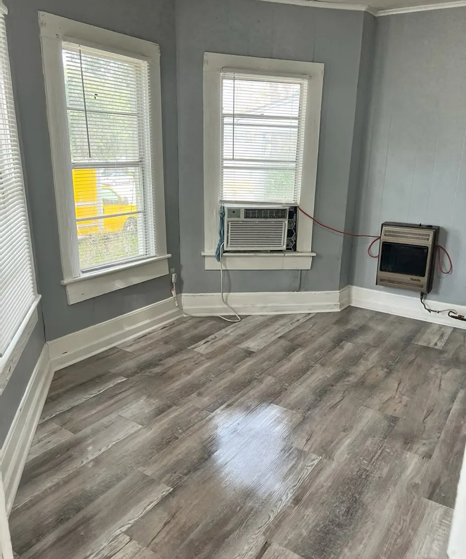 1 bed, 1000 sqft, $1,100 — Photo 2