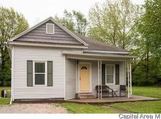 1524 S Houston St, Taylorville, IL 62568