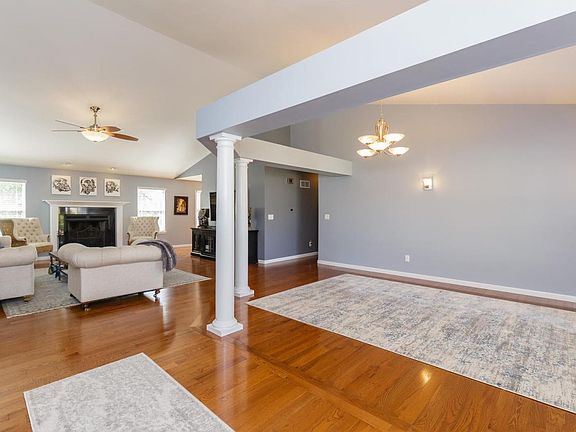 2nd image of 804 Kevin Dr