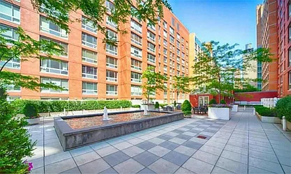 Rented by R New York