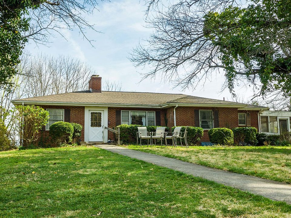 1st image of 225 Hill Dr
