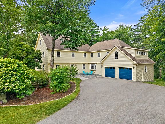 2nd image of 43 Darling Parke Drive
