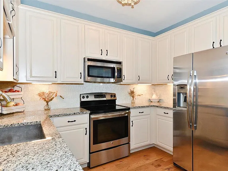 3617 Broad St — Photo 10