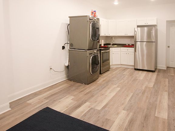 2nd image of 6149 Larchwood Ave #1