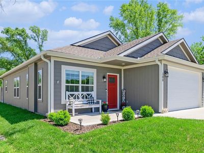 300 Vine St, Linwood, KS, 66052
