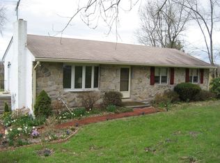 560 Schwenksville Rd, Schwenksville, PA 19473