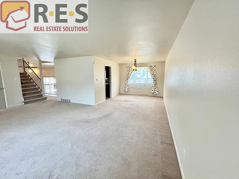 2723 S Otis St — Photo 15