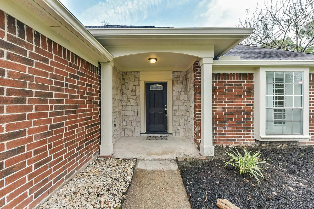 Building Photo - 9202 Bayou Bluff Dr