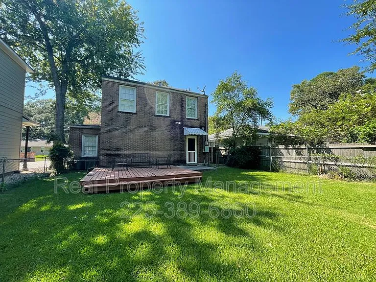 755 Arlington Ave — Photo 28