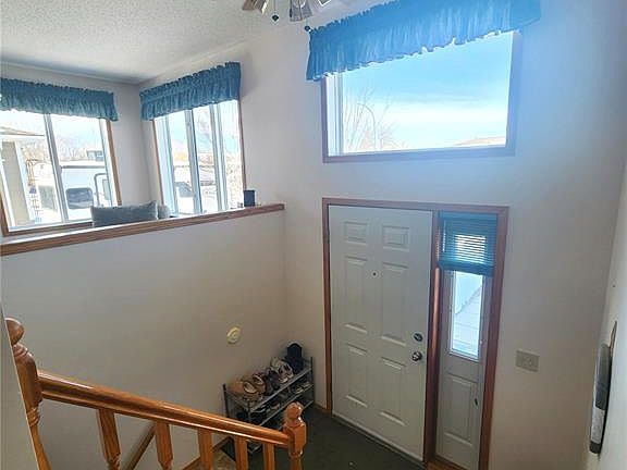3rd image of 115 Carson BAY
