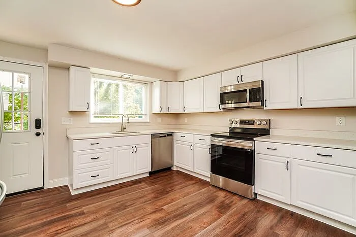 12400 Adams Dr — Photo 4