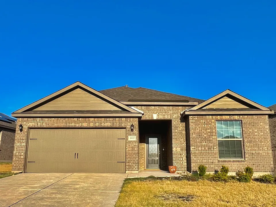2112 Penaflor Dr