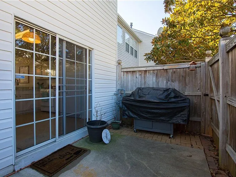2507 Timbercreek Cir — Photo 29