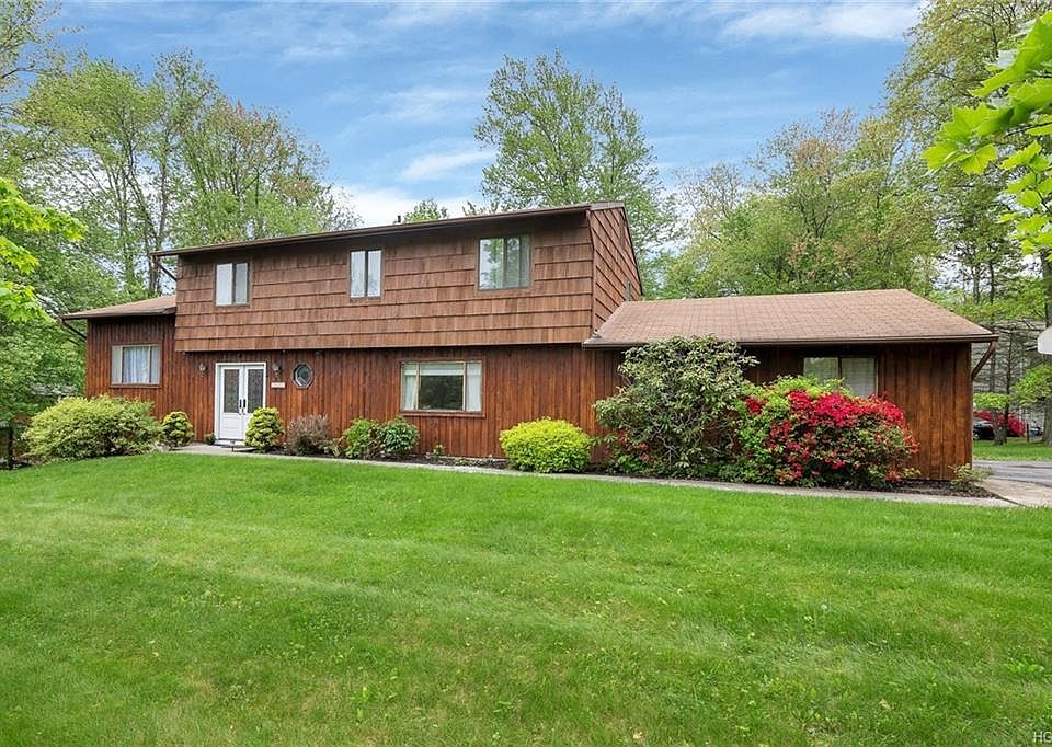 1st image of 322 Chestnut Ct