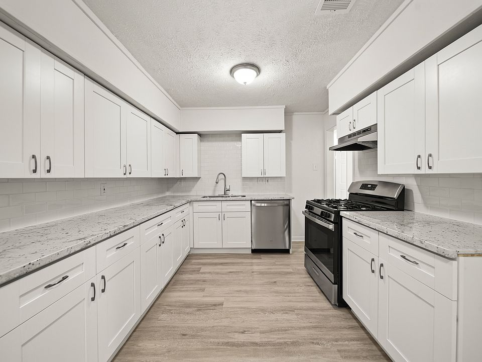 1st image of 2942 Knotty Oaks Trl