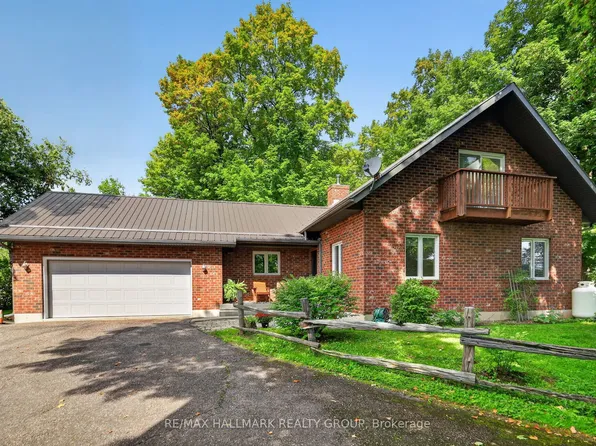 765 Scheel Dr, McNab/braeside, ON K7S 0E1
