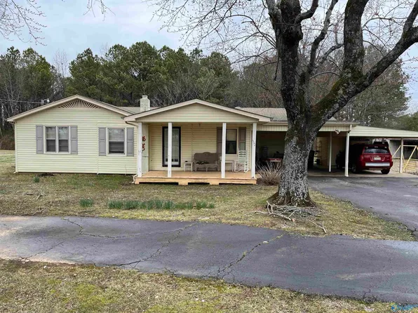 532 Coleman Rd, New Market, AL 35761