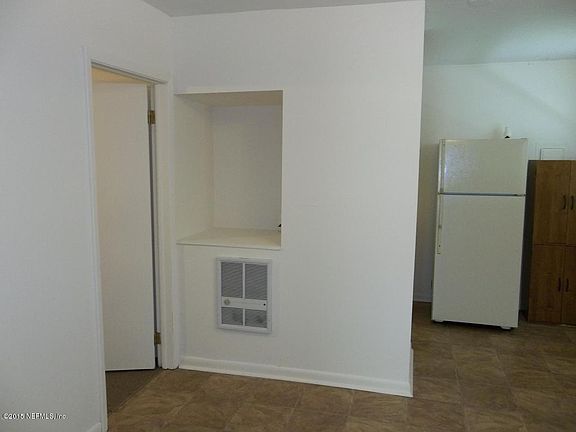 4th image of 6136 Catoma St
