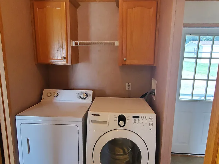 337 Thompson Rd #B01 — Photo 5