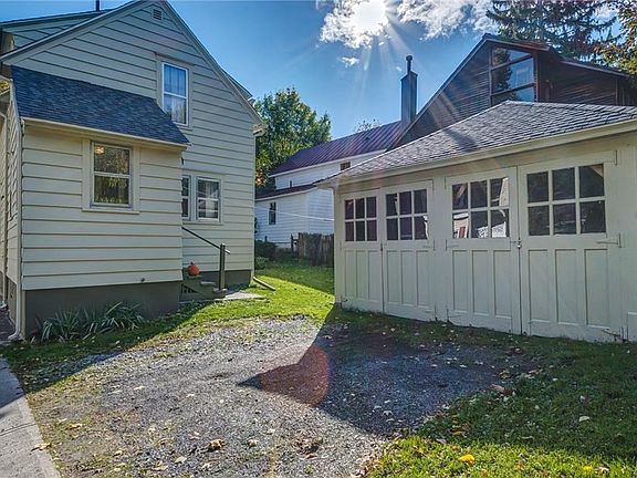 4th image of 200 Warren St