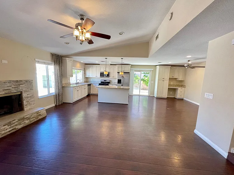 668 Otono Dr — Photo 4