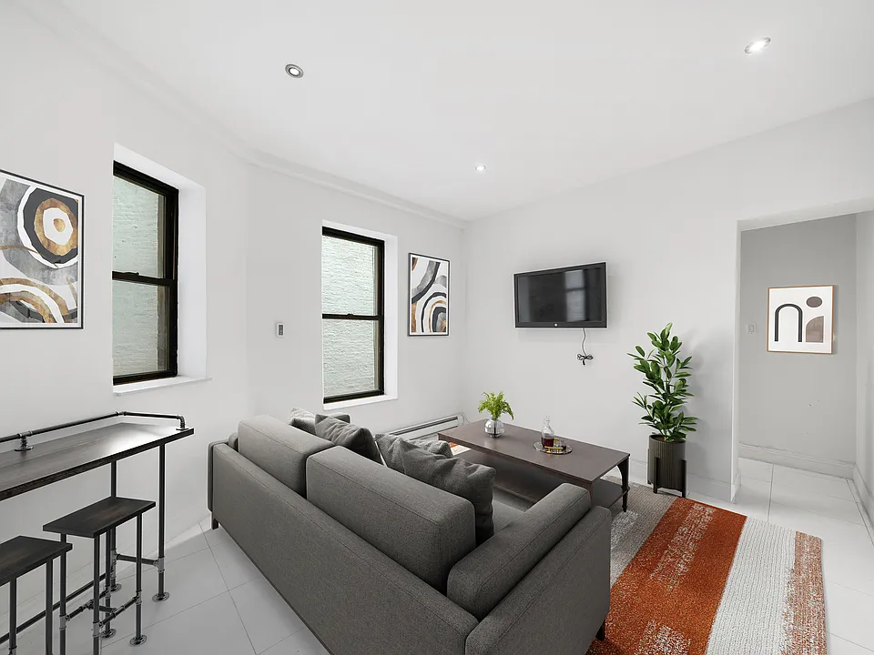 120 W 109th St #4E