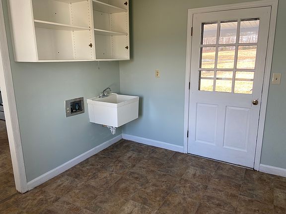4th image of 1106 Jubal Early Dr
