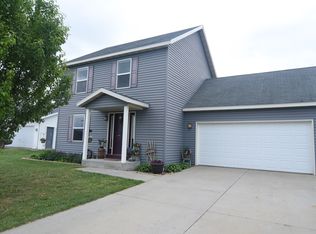 518 Elliot Dr SE, Grand Meadow, MN 55936