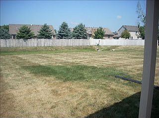 2nd image of 2738-740 Fairview Ct