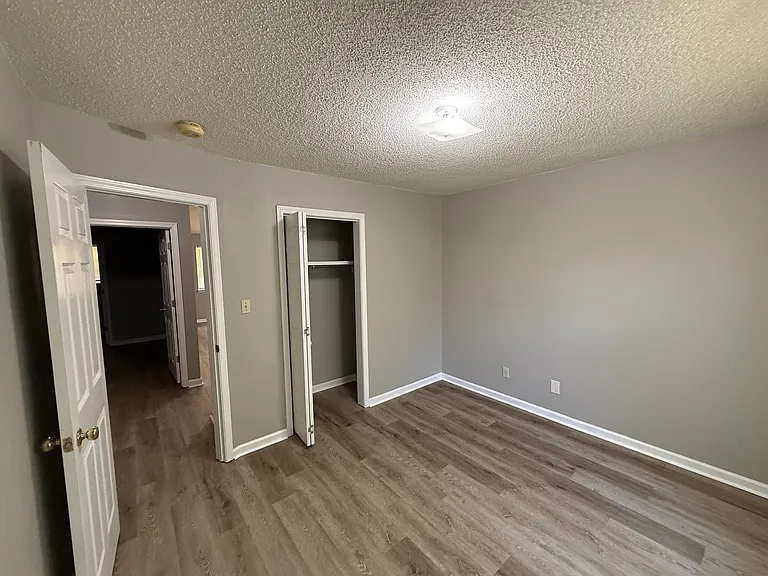 367 Templeton Dr — Photo 47
