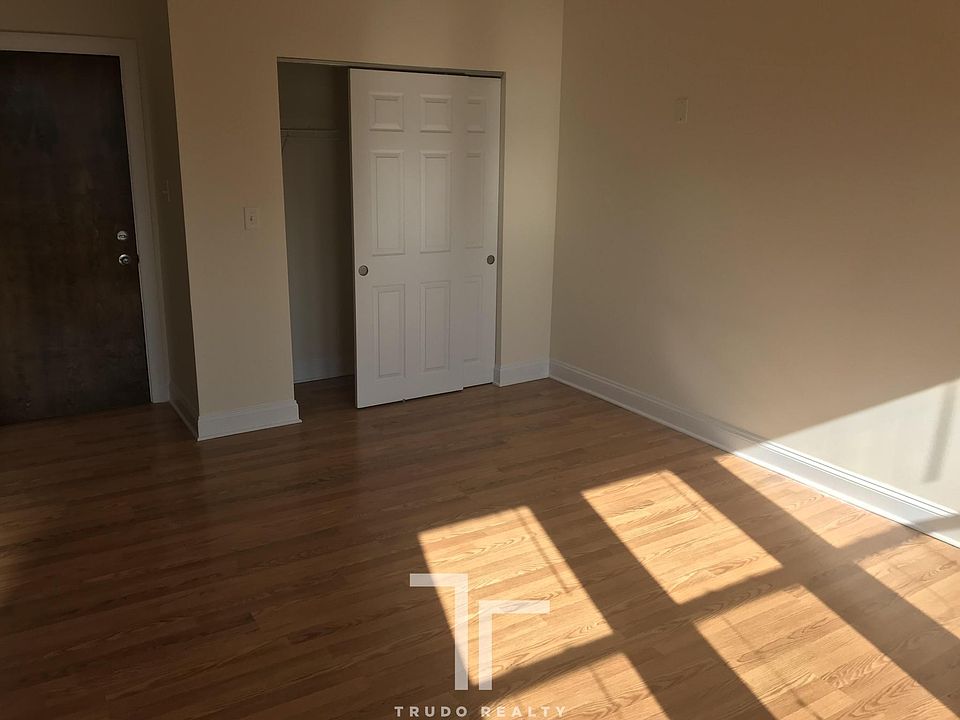 2nd image of 2602 N Kimball Ave #307