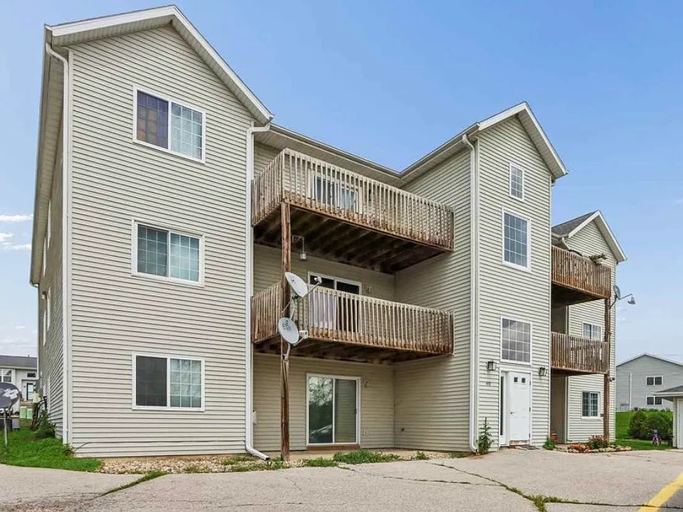 409 James Blvd #3