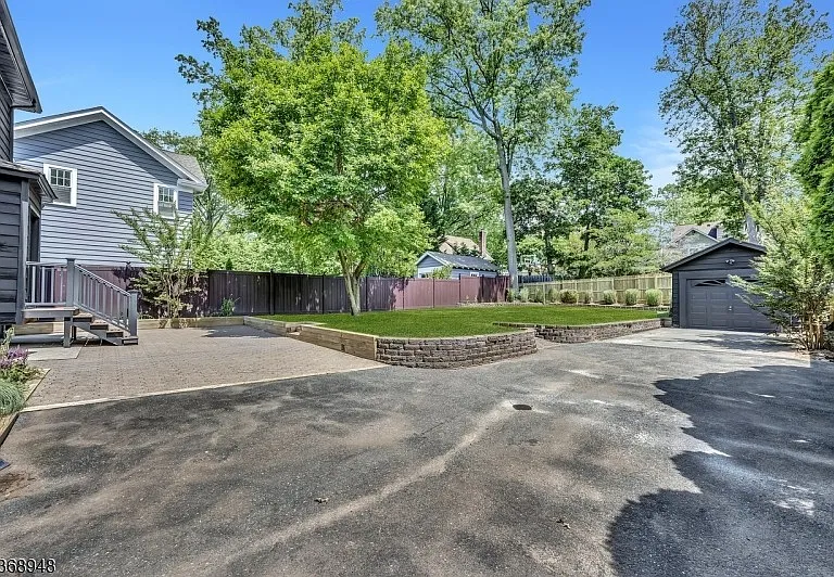 15 Berkeley Rd — Photo 25