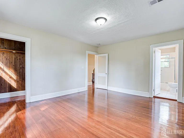 338 Buckelew Ave — Photo 17