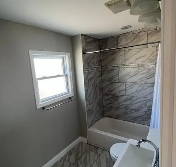 3626 W Oakdale Ave #2F — Photo 9