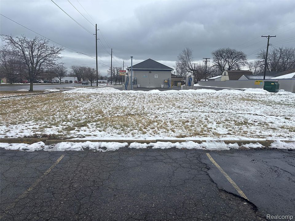 1st image of 2 Northline Rd