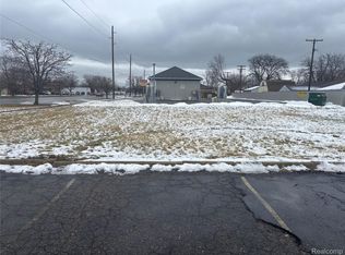 2 Northline Rd, Southgate, MI 48195