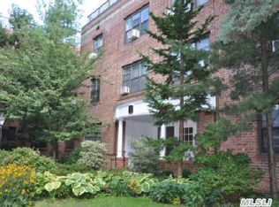 1 Town House Pl APT 3F, Great Neck, NY 11021