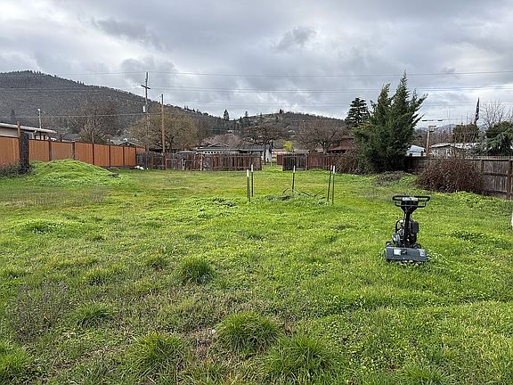 3rd image of 1019 Talent Ave