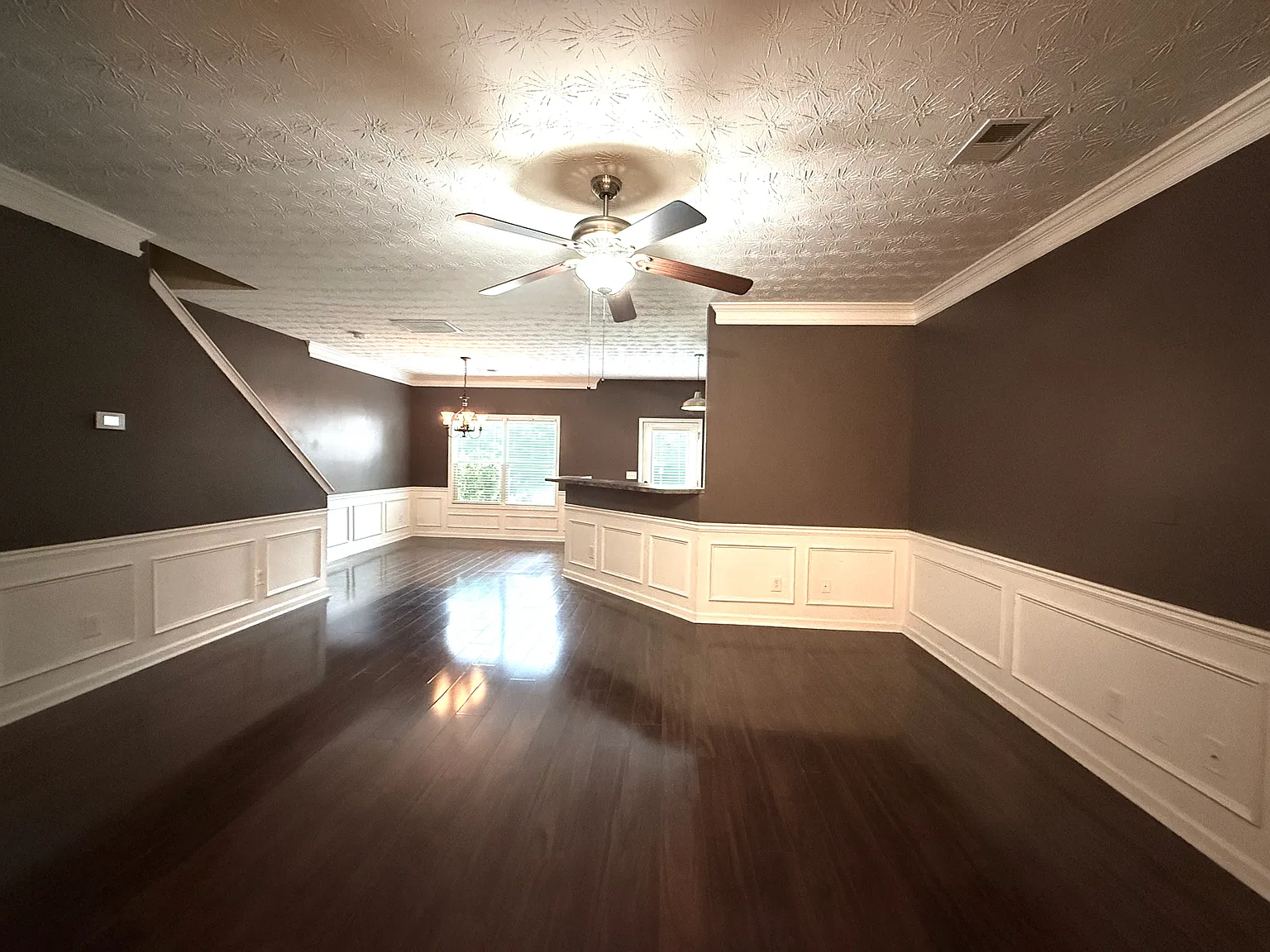 3 bed, 2.5 bath, 1540 sqft, $1,795 — Photo 4