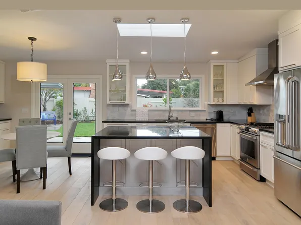 685 Emily Dr, Mountain View, CA 94043
