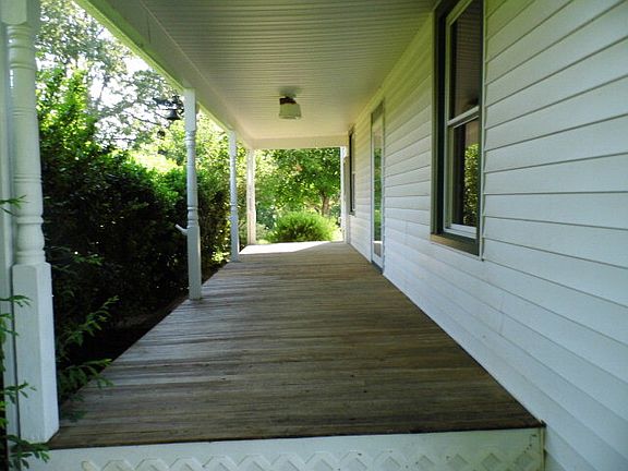 2nd image of 4299 Prince Edward Hwy