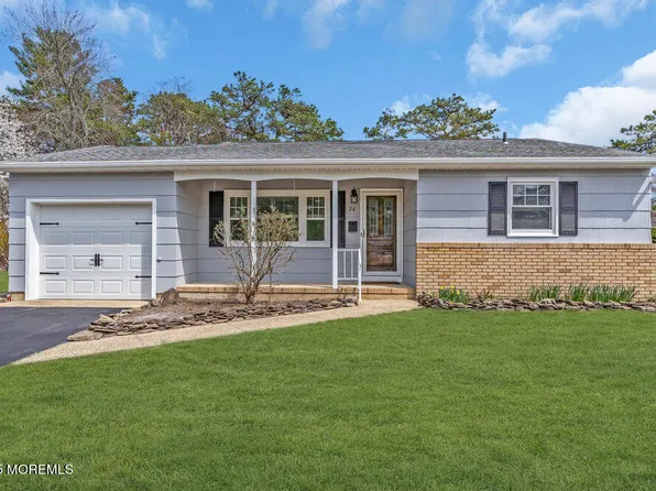 24 Hamilton Court, Toms River, NJ 08757