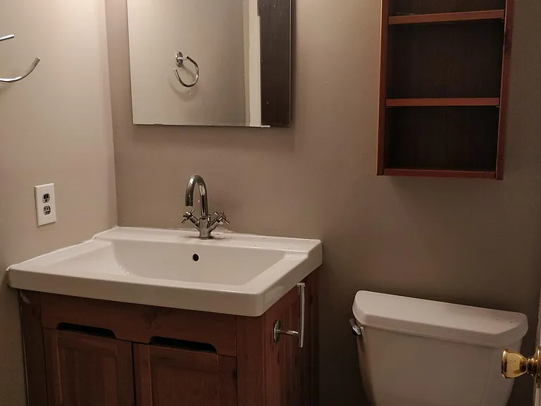 112 Kelmar Ave — Photo 6
