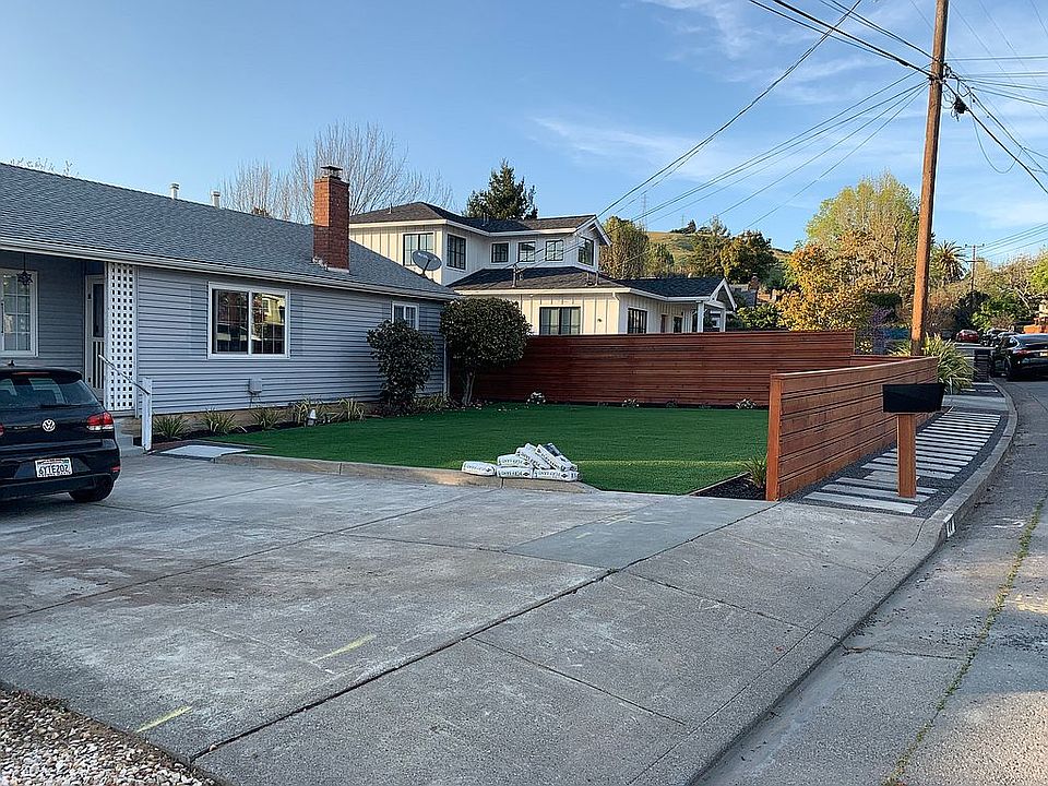 2nd image of 40 Plaza Dr