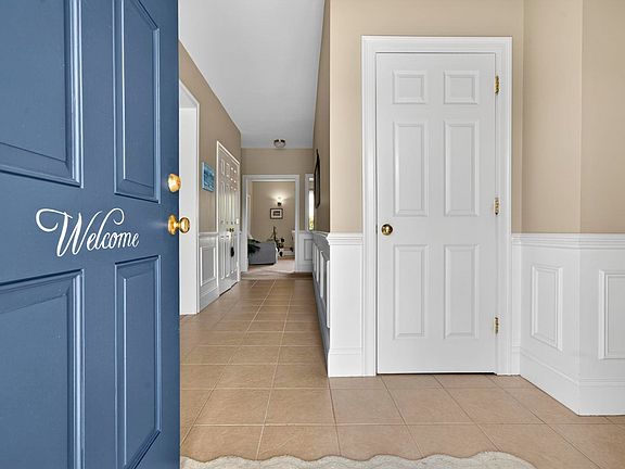 5th image of 6 Misty Meadow Road