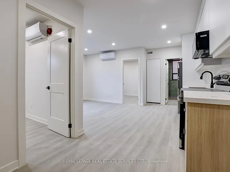 20 Duke St #305 — Photo 19