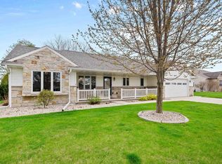207 Prairie View Dr, Beaver Dam, WI 53916