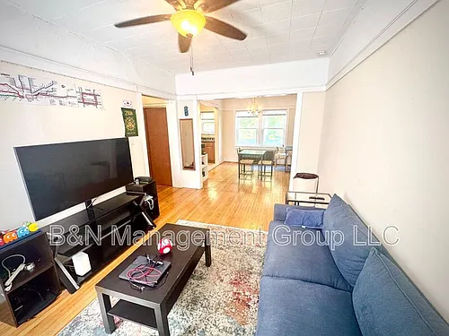 1063 W Dakin St #1 Photo 1