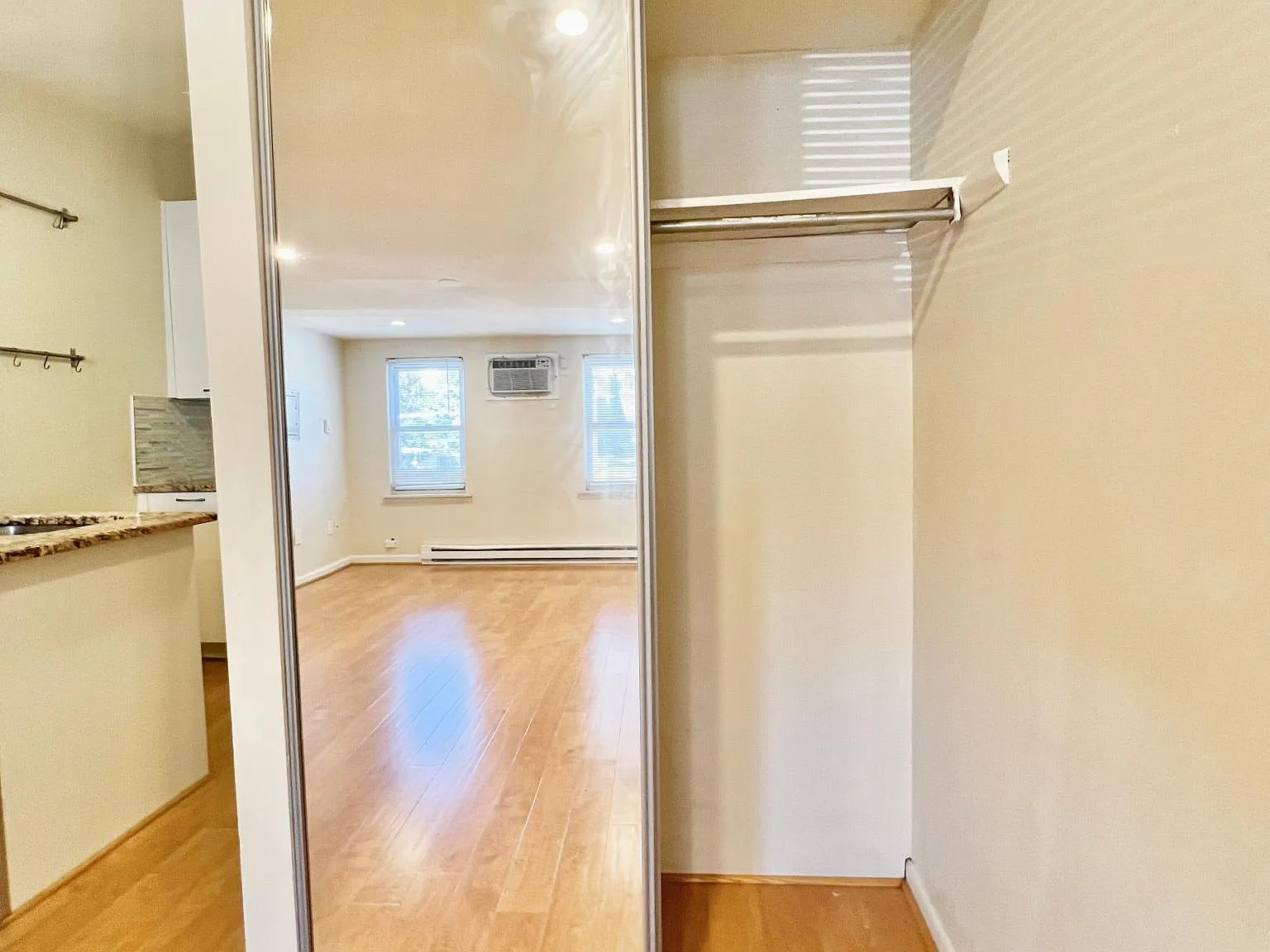 1541 Spring Garden St — Photo 4